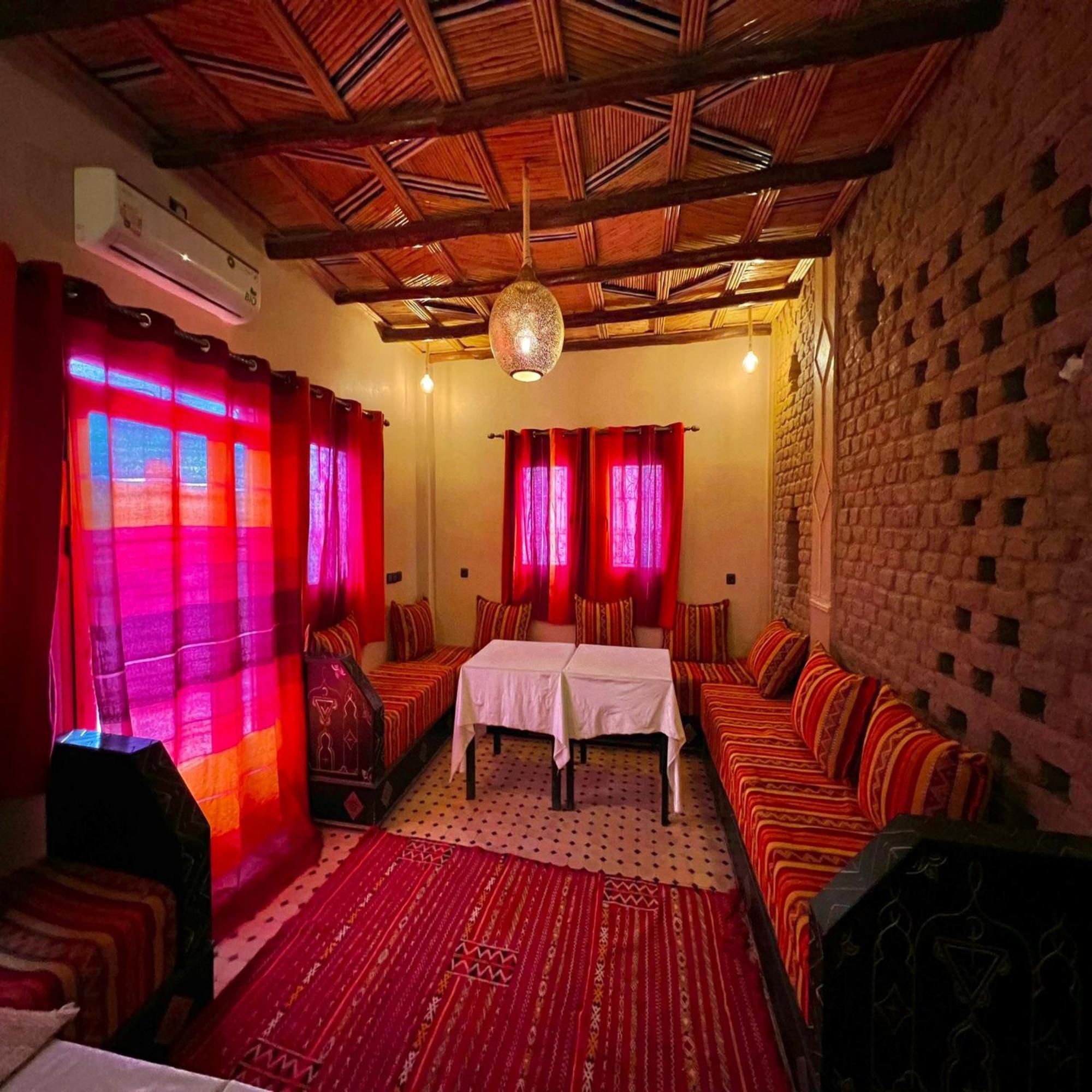 Riad Hassi Labied メルズーガ エクステリア 写真