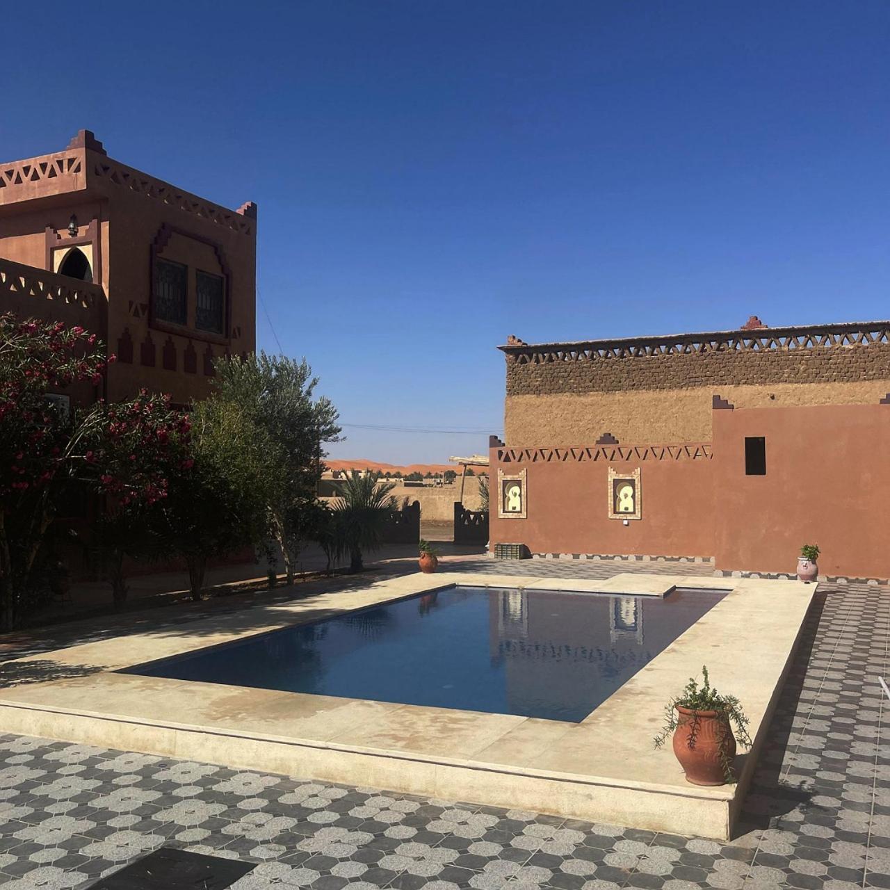 Riad Hassi Labied メルズーガ エクステリア 写真